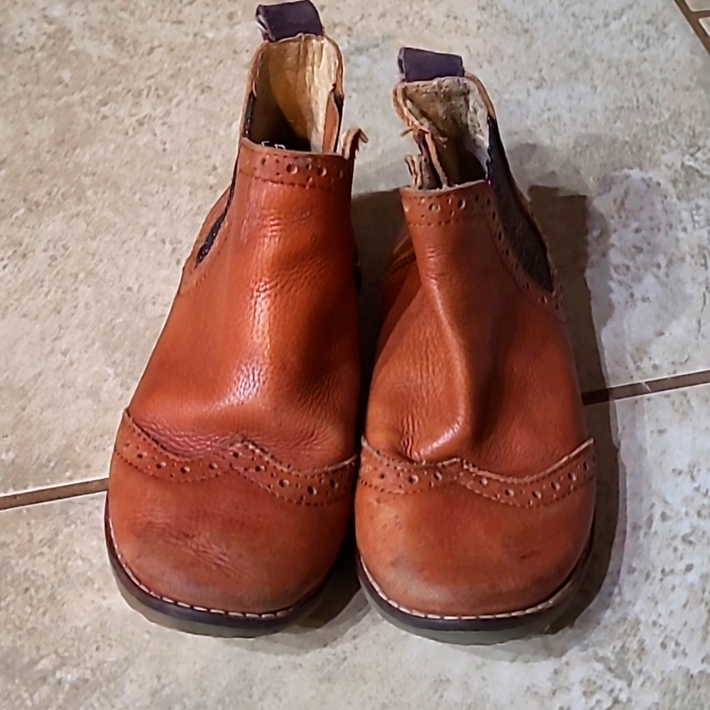 Mini boden short boots